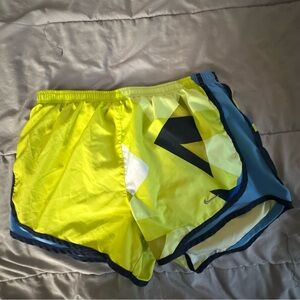 Nike Dri-FIT Women’s Running Shorts M Yellow Blue Geometric Tempo